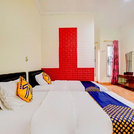 Radio Backpacker Guesthouse Syariah Bandung Ngoại thất bức ảnh