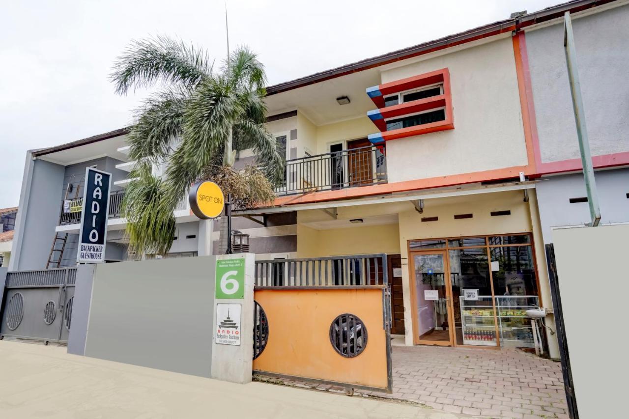 Radio Backpacker Guesthouse Syariah Bandung Ngoại thất bức ảnh