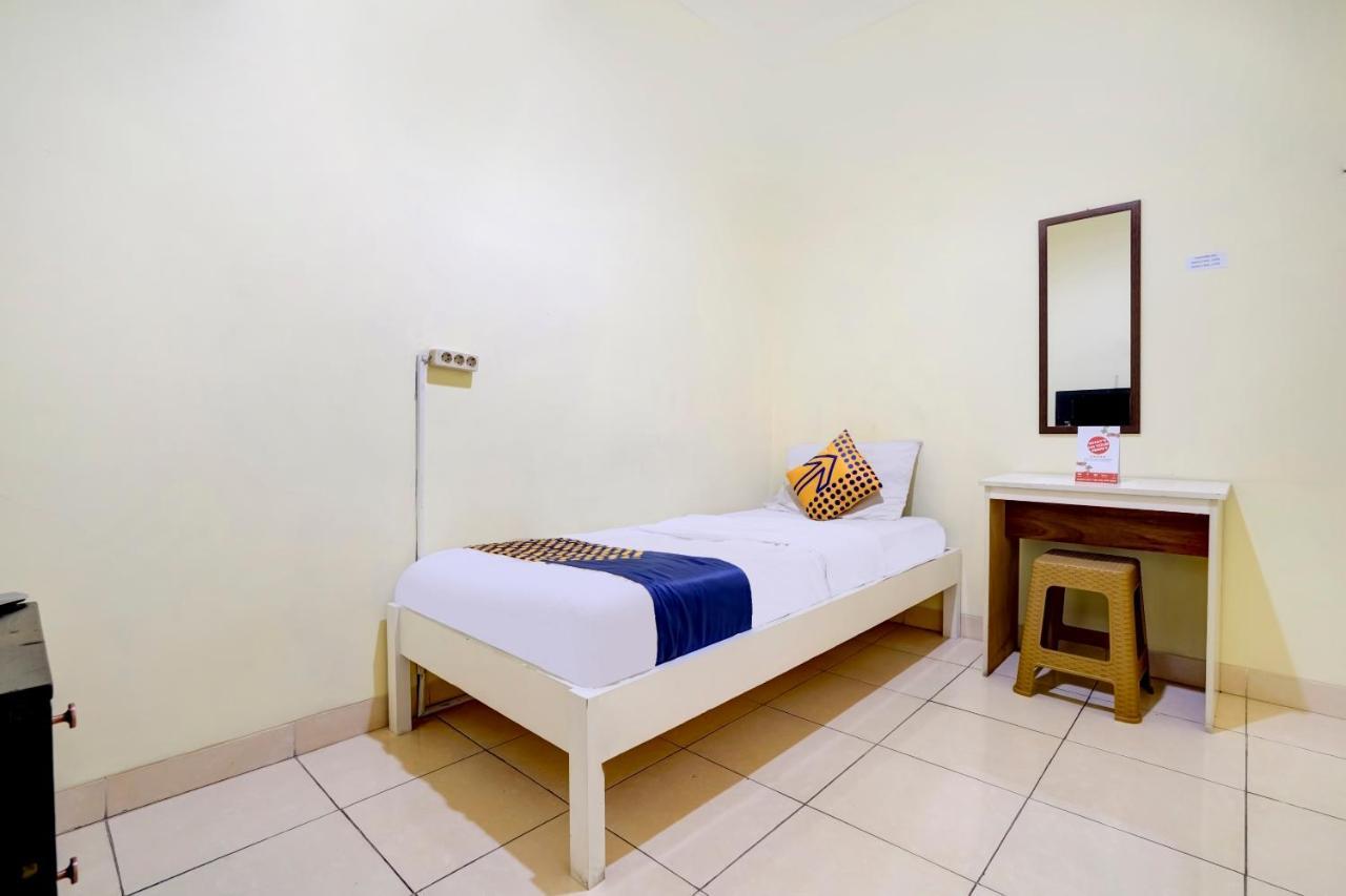 Radio Backpacker Guesthouse Syariah Bandung Ngoại thất bức ảnh