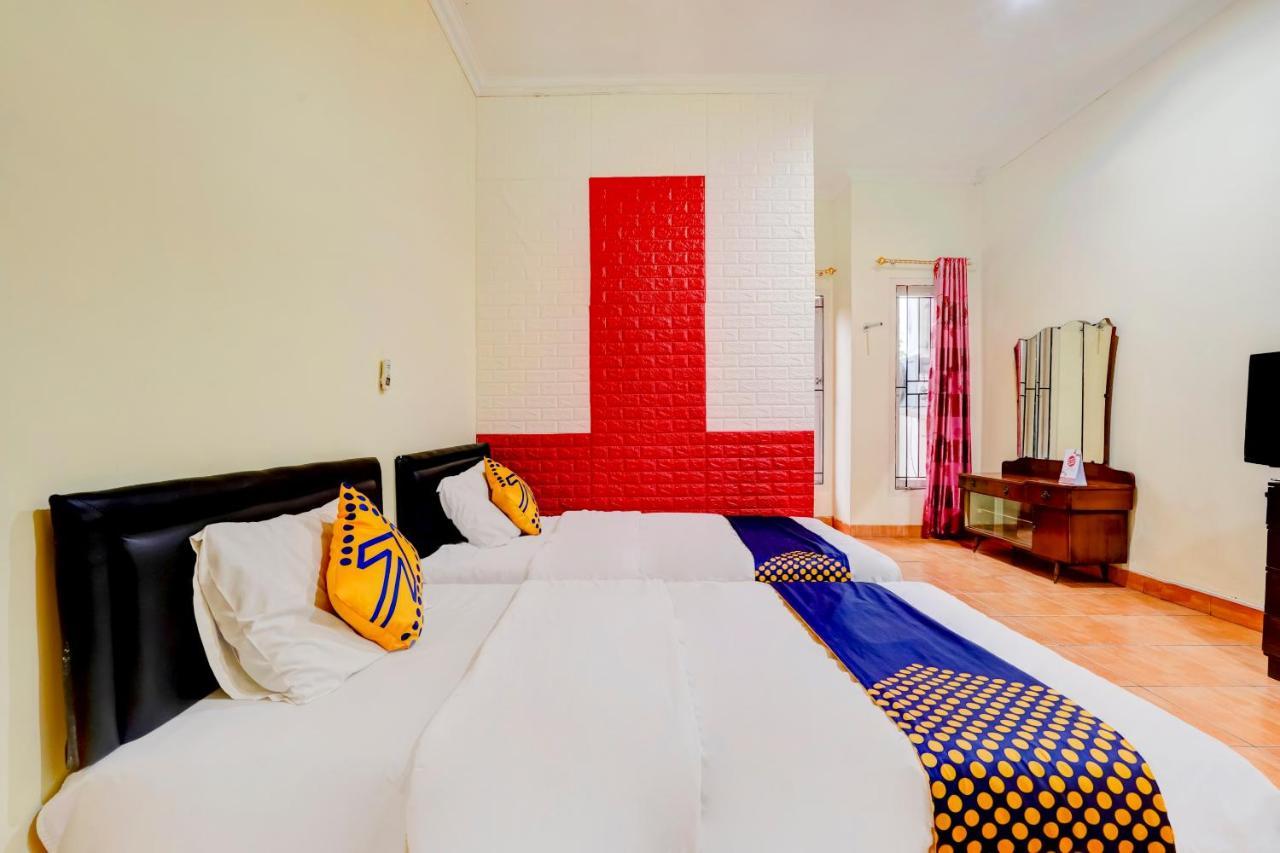 Radio Backpacker Guesthouse Syariah Bandung Ngoại thất bức ảnh