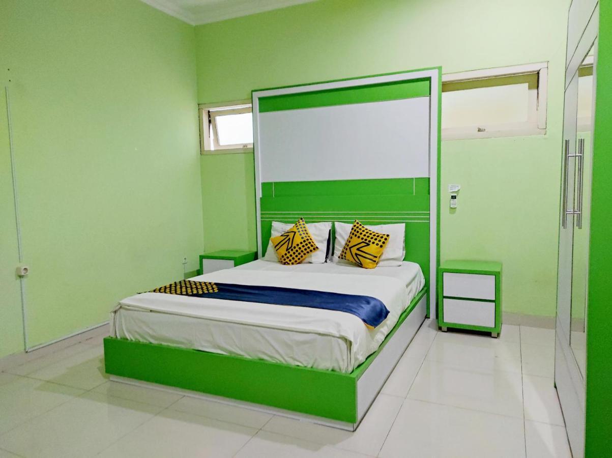 Radio Backpacker Guesthouse Syariah Bandung Ngoại thất bức ảnh
