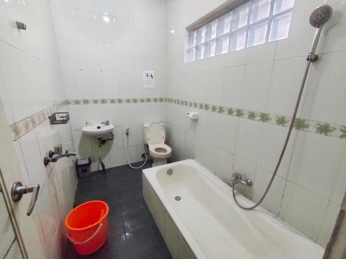 Radio Backpacker Guesthouse Syariah Bandung Ngoại thất bức ảnh
